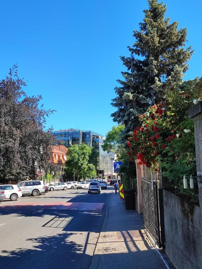 Studio Apartmani L'Art Загреб Экстерьер фото